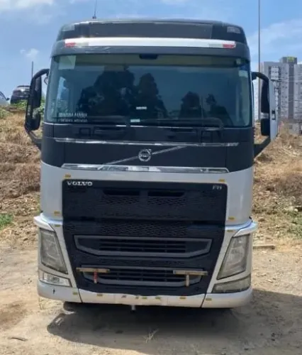 Volvo FH 460 6x2 Cavalinho 2021