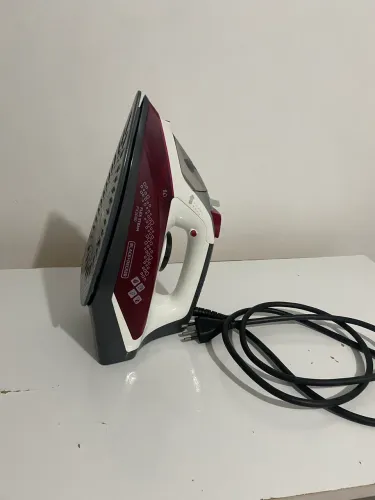 Ferro de Passar a Vapor Black+Decker FX3060 - Como Novo!