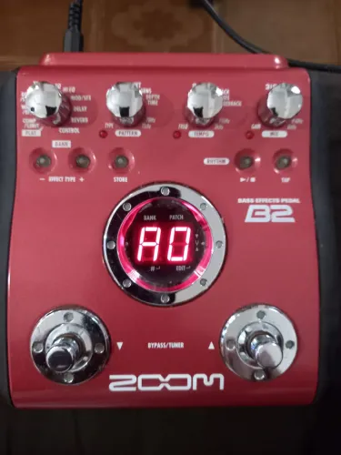 Pedaleira Zoom B2-Bass