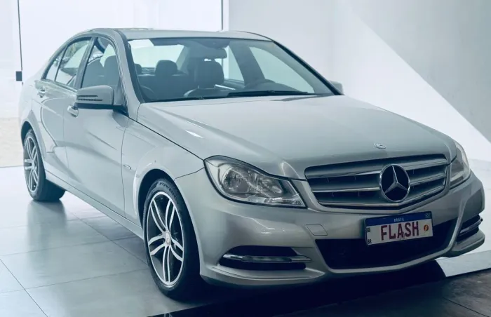 Mercedes-Benz C-180 CGI Classic 1.8 16V 156cv Aut. 2012