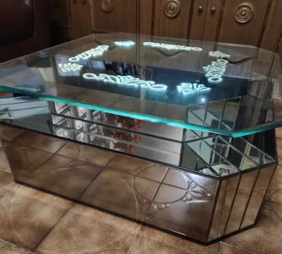 Mesa de centro antiga especial (Única)