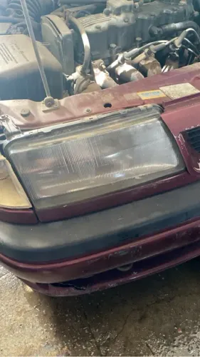 Farol Dianteiro direito - Chevrolet Vectra 95