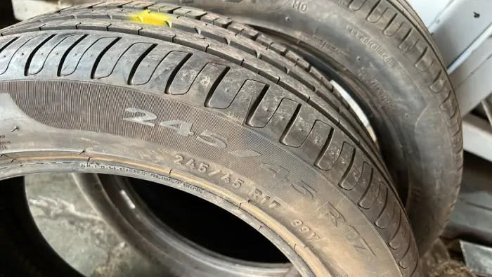 Pneu 245/45/17 Pirelli 95 % Vida util.