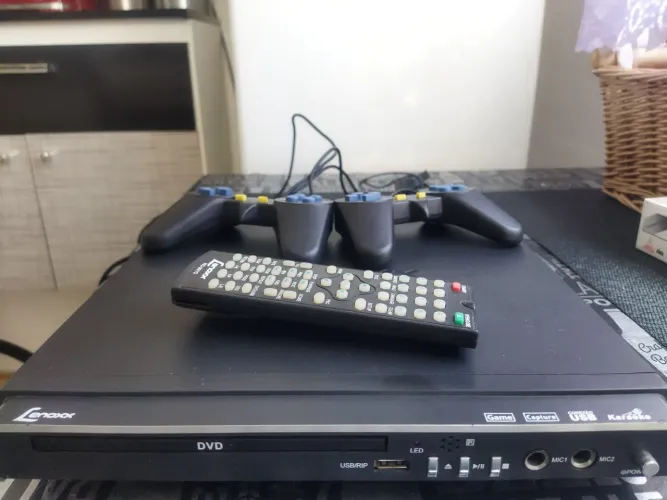 DVD Player Lenoxx com Controle Remoto e Jogos