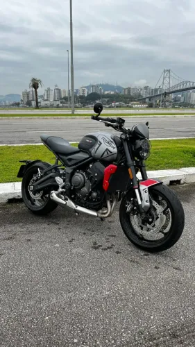 Triumph Trident 660
