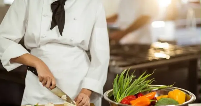 Auxiliar de cozinha