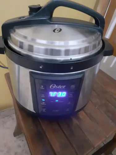 panela de pressão elétrica oster , barato!!!