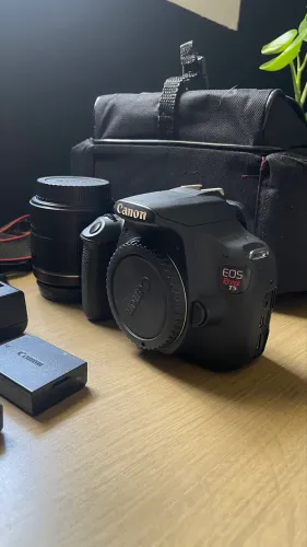 Câmera Cânon T5 rebel com acessórios