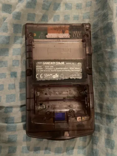 Game Boy Color com Defeito não liga sem a tampa do porta pilhas