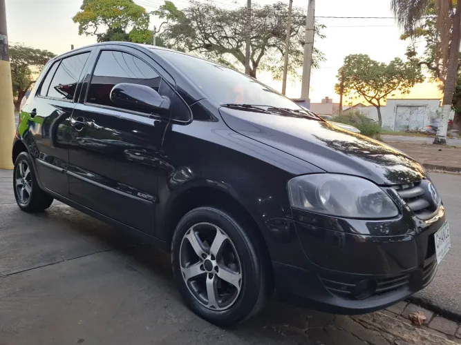Volkswagen Fox Plus 1.0mi/ 1.0mi Total Flex 8V 4P 2010