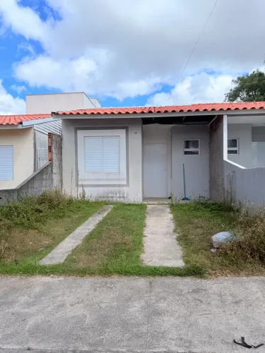 Casa em condomínio fechado no Sim