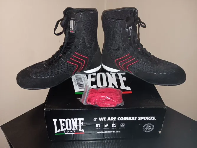 SAPATILHA DE BOXE - LEONE 1947 ( TAMANHO 41 )