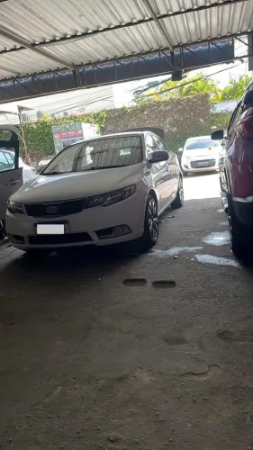 Kia Motors Cerato 1.6 16V Aut. 2013