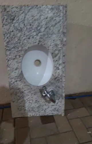 Vendo pia de banheiro