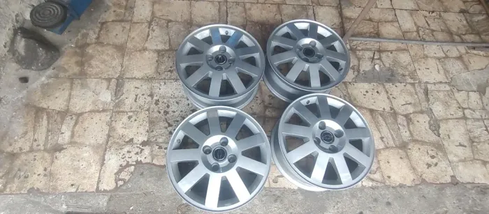 Rodas 15 de GM Meriva compatível com Prisma Cobalt Monza Chevete Onix e outros de 4 furos
