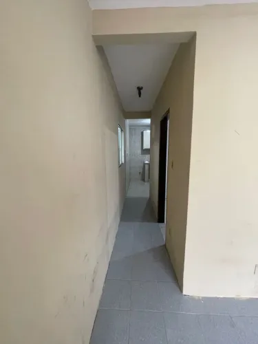ALUGA-SE  Cidade Baixa água e luz incluso 