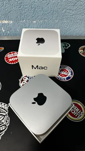 Mac Mini M4 (16GB RAM / 256GB SSD) - Apenas 3 meses de uso.