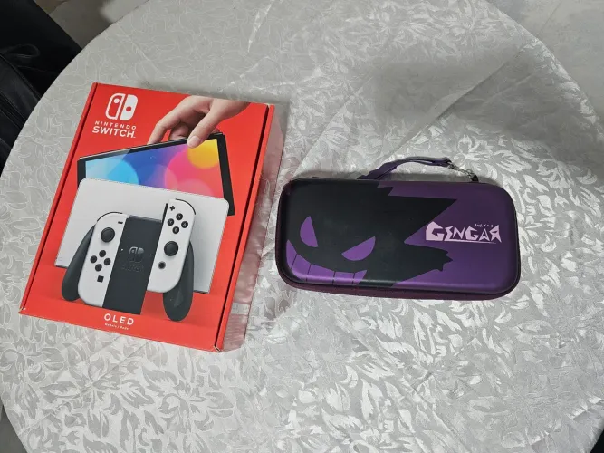 Nintendo Switch Oled com capa e bag para transporte