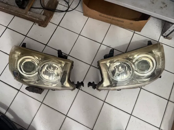 Par de Farol Sw4 2010 