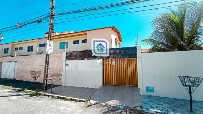 Casa plana para aluguel no bairro Cambeba