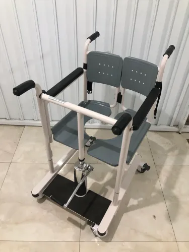 cadeira de transferência para idoso