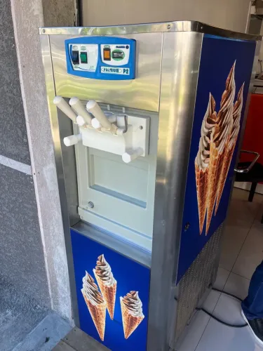 Máquina de sorvete italiano perfeito estado