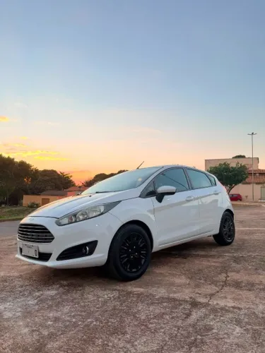 Ford Fiesta 1.5 16V Flex Mec. 5P 2014