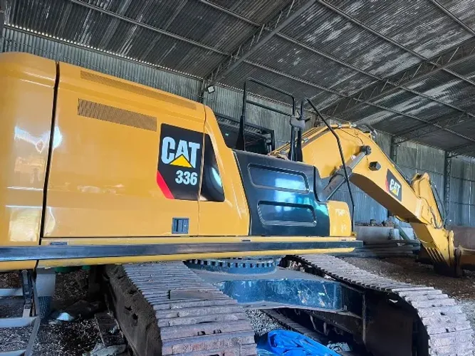 Escavadeira CAT 336