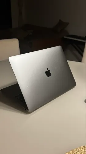 MacBook Air 2020 - Intel i3 8gb 256gb Prata - Funcionando perfeitamente