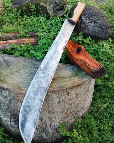 Facão Worker Corta Mato 54cm Aço Carbono Cabo Madeira Grapia