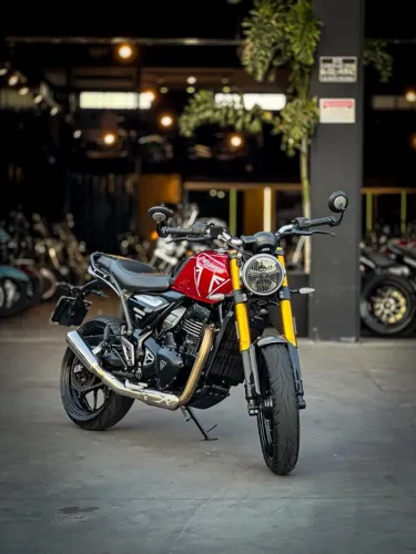 TRIUMPH SPEED 400