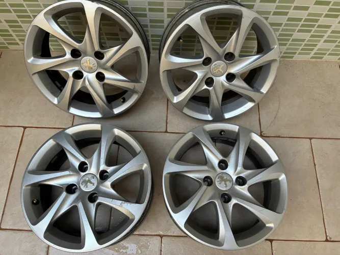 Rodas 15 Peugeot 4x108