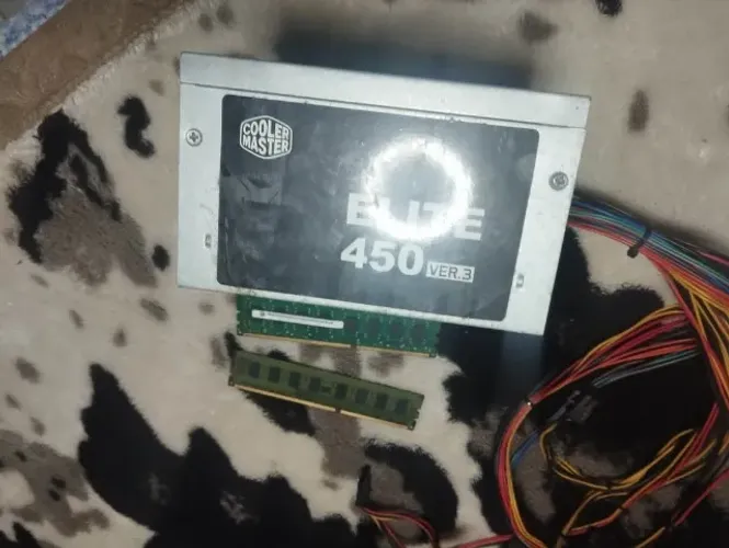 4 GB DDR3 + Fonte Elite V3 450W MPW-4501-ASAAN