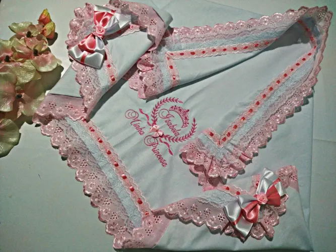 Mantas bordadas e personalizadas para recém nascidos