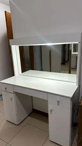 Penteadeira estilo camarim