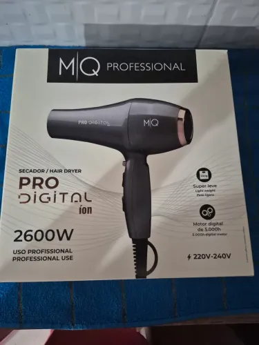 Vendo um secador pro digital ion 2600w uso profissional