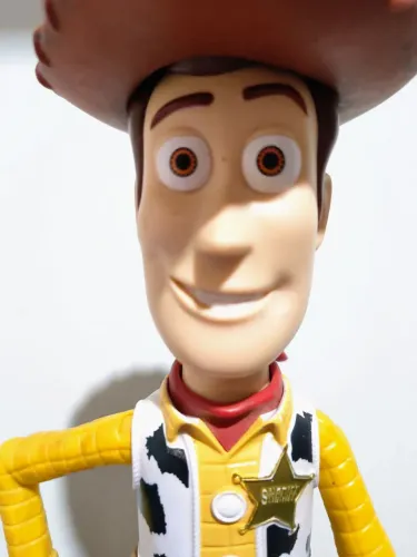 Vendo boneco Woody do Toy story 