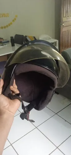 Capacete Wind - Usado mas ainda em bom estado