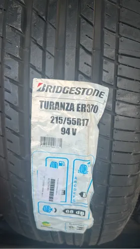 Pneus 215/55 R 17