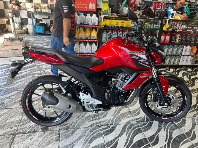 FZ15 Perfeita!