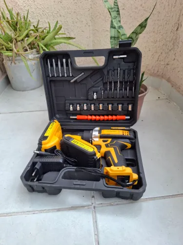 Parafusadeira Furadeira 48V Nova com 2 Baterias + Maleta Completa