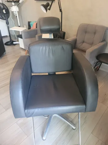 Cadeira reclináveis semi nova 300,00