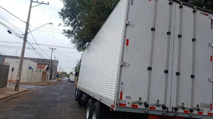 Baú 9 metros zerado