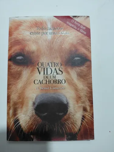 Livro quatro de vidas de um cachorro 
