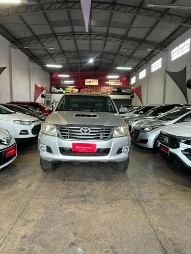 Toyota Hilux CD SRV D4-d 4X4 3.0 TDI Diesel AUT 2012