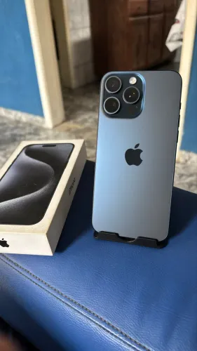 ? iPhone 15 Pro Max - 256GB - Azul