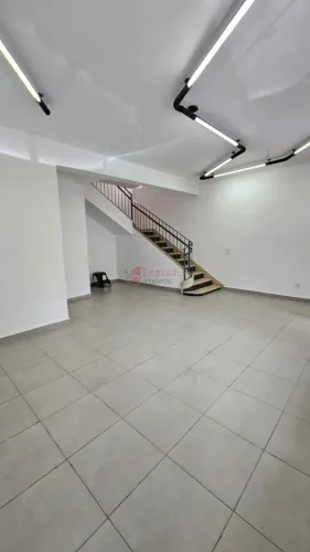 PRÉDIO COMERCIAL COM EDÍCULA NO CENTRO - JUNDIAÍ/SP