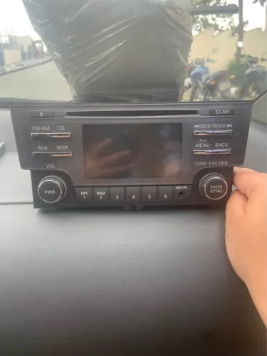 Rádio Original Nissan + Moldura + Chicote USB
