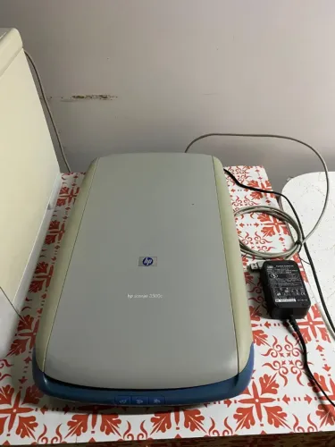 HP ScanJet 3500C - Scanner profissional 