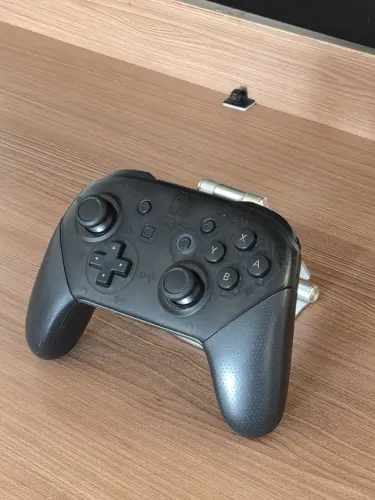 Controle Pro 1 Nintendo Switch - Como novo